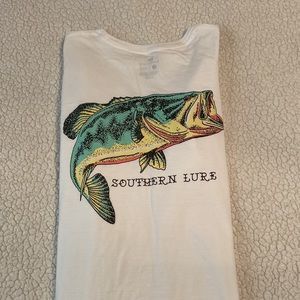 Men’s white long sleeve tee